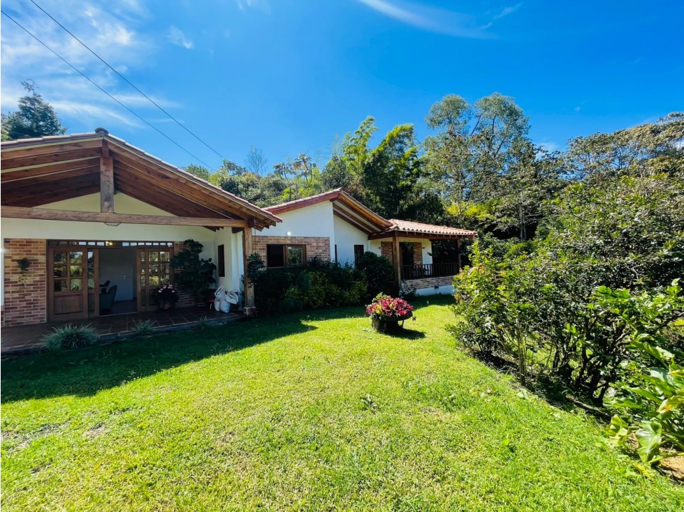 VENDO FINCA SEMI URBANA EN LA CEJA ANT- SALIDA HACIA MEDELLIN - 1