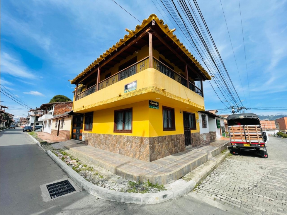 OPORTUNIDAD VENDO CASA ESQUINERA EN LA CEJA ANT