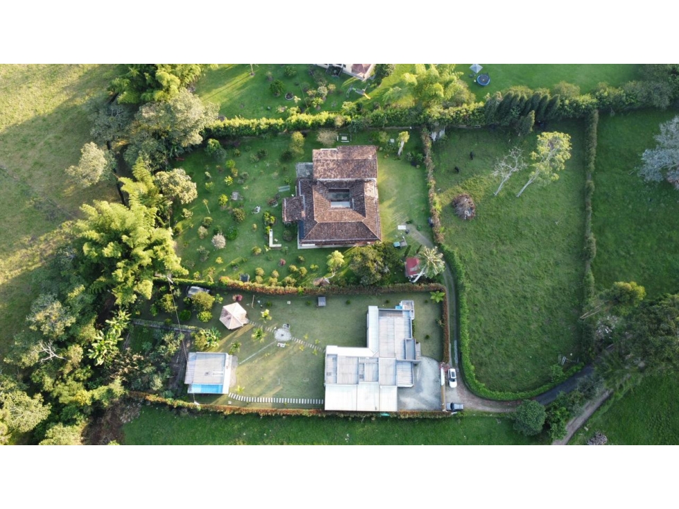EN VENTA CASA FINCA EN LA CEJA