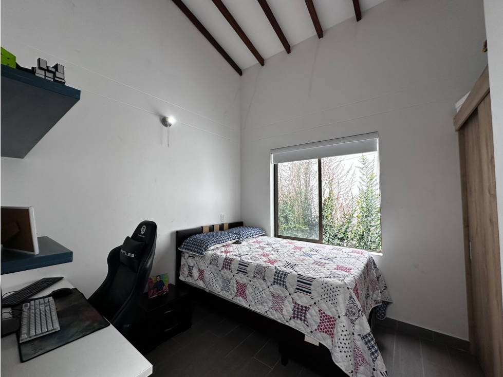 VENDO CASA LUJOSA AL LADO DEL C.C VIVA EN UNIDAD CERRADA EN LA CEJA — foto 3
