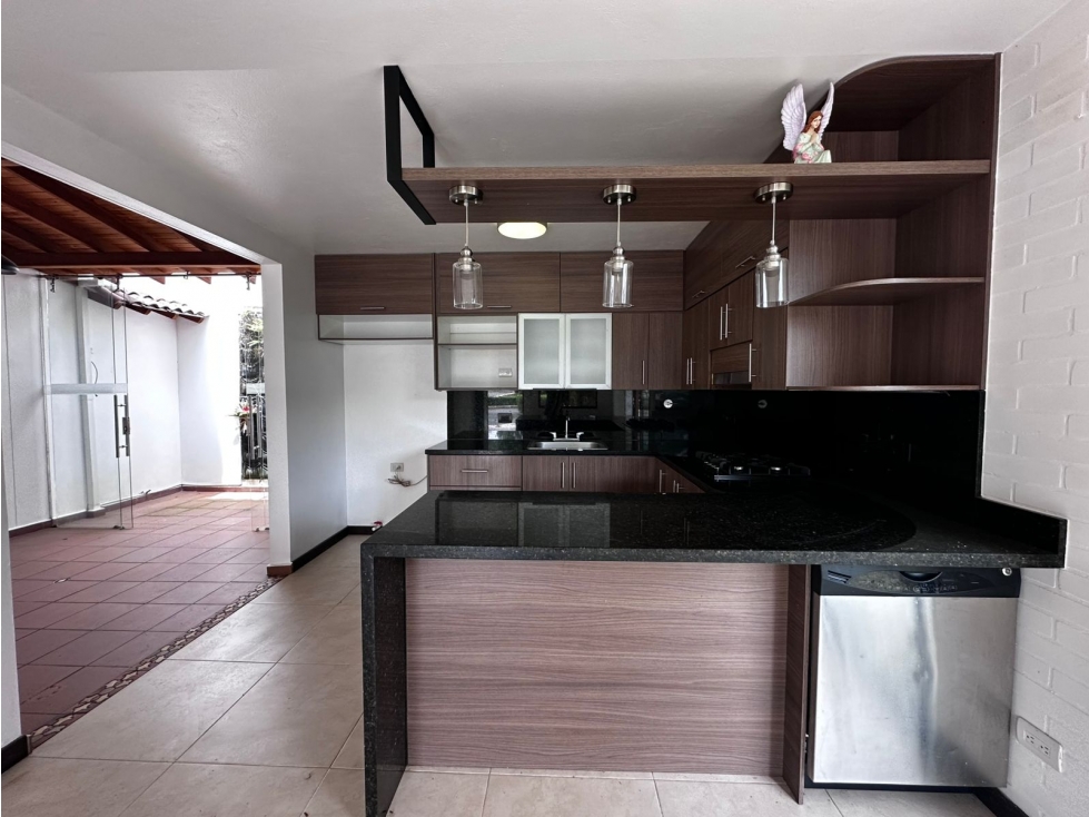 SE VENDE CASA ESQUINERA EN UNIDAD CERRADA SECTOR CC VIVA — foto 4