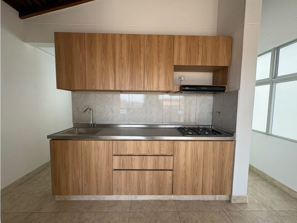 OPORTUNIDAD VENDO Apartamento 3er piso con celda de parqueo — foto 2