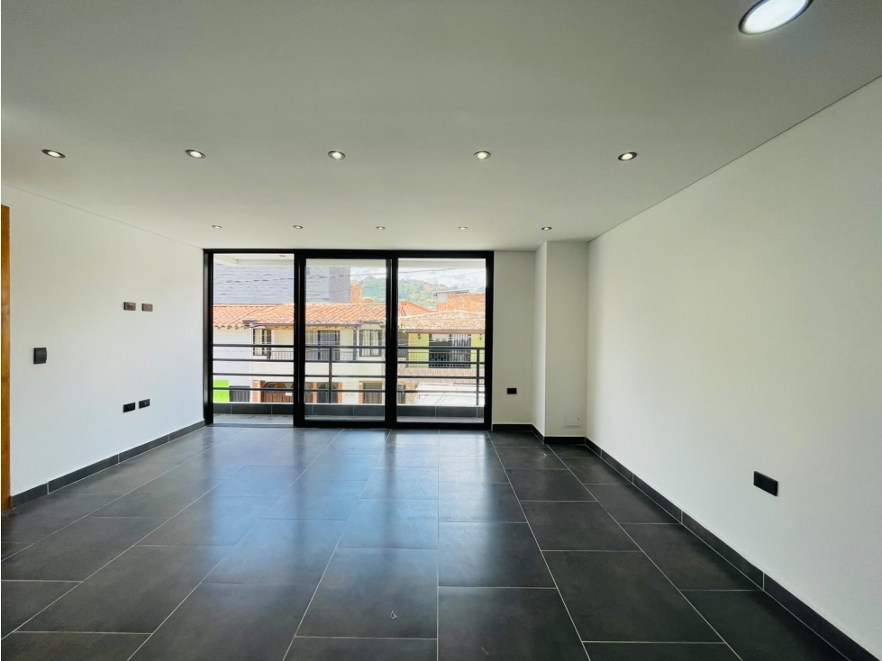 VENDO APARTAMENTO NUEVO 2DO PISO A 3 CUADRAS DEL CC VIVA DE LA CEJA — foto 3