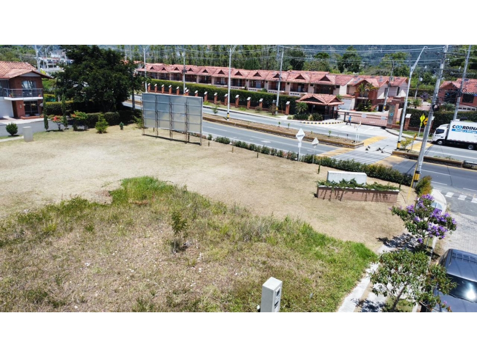 VENDO lotes comerciales en La Ceja Ant al lado del C.c viva — foto 2