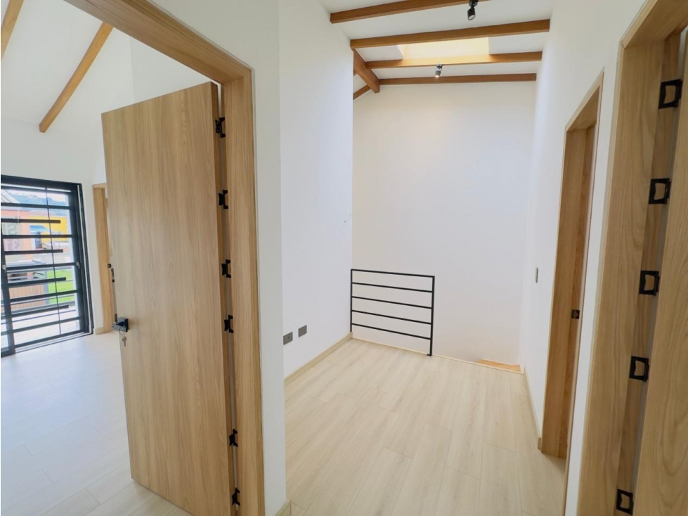 EN VENTA CASA EN UNIDAD ABIERTA EN LA CEJA A UNA CUADRA DEL CC VIVA — foto 4