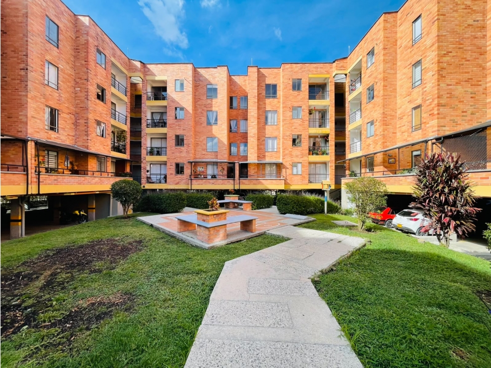 EN VENTA APARTAMENDO CON PARQUEADERO EN UNIDAD CERRADA LA CEJA ANT.