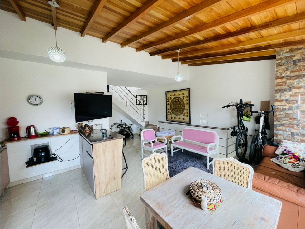 VENDO CASA SEGUNDO Y MANSARDA EN UNIDAD ABIERTA- LA CEJA ANT — foto 3