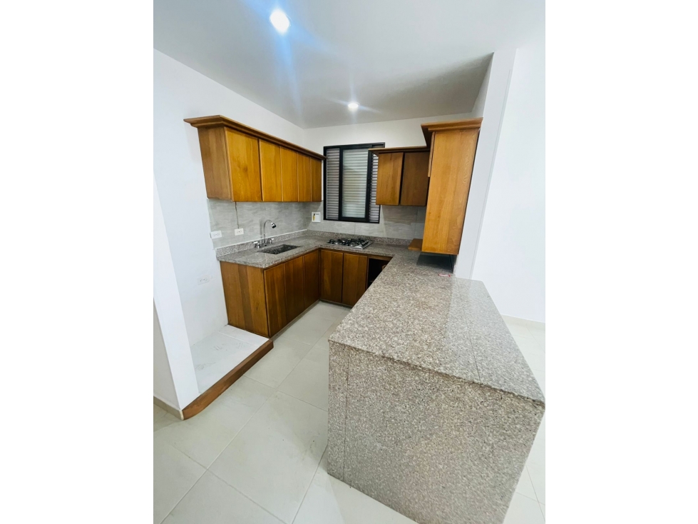 VENDO APARTAMENTO 1ER PISO EN UNIDAD CERRADA EN LA CEJA — foto 3