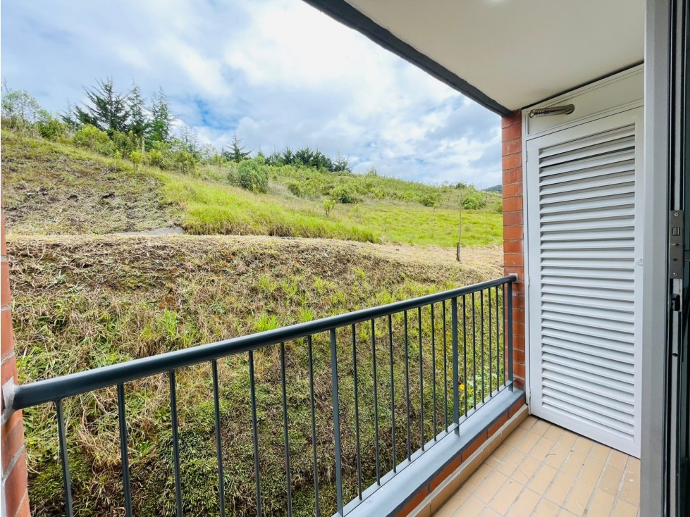 VENDO Apartamento nuevo 2do piso con ascensor — foto 5