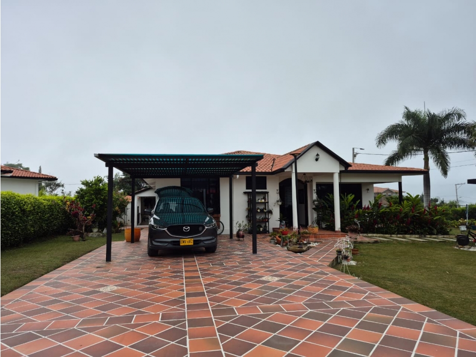 Venta Casa Campestre en Chinauta Antes del Peaje | 246 m² - 5