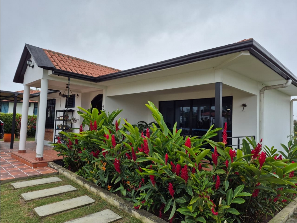 Venta Casa Campestre en Chinauta Antes del Peaje | 246 m² - 3