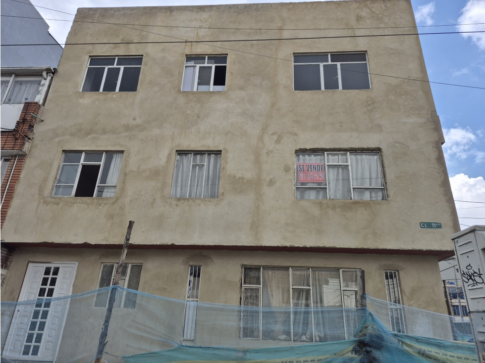 Venta casa esquinera Santa Isabel 396 m² muy cerca línea del metro