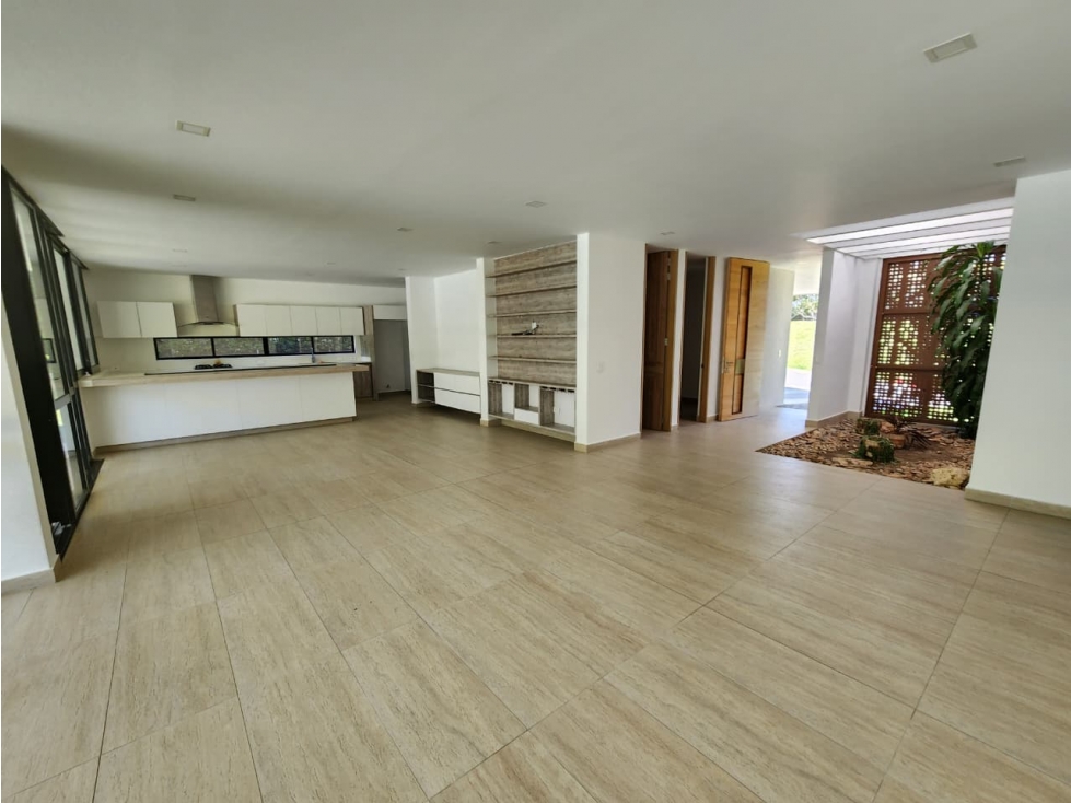 VENDO CASA CAMPESTRE EN EXCLUSIVO SECTOR DE LA CIUDAD — foto 5