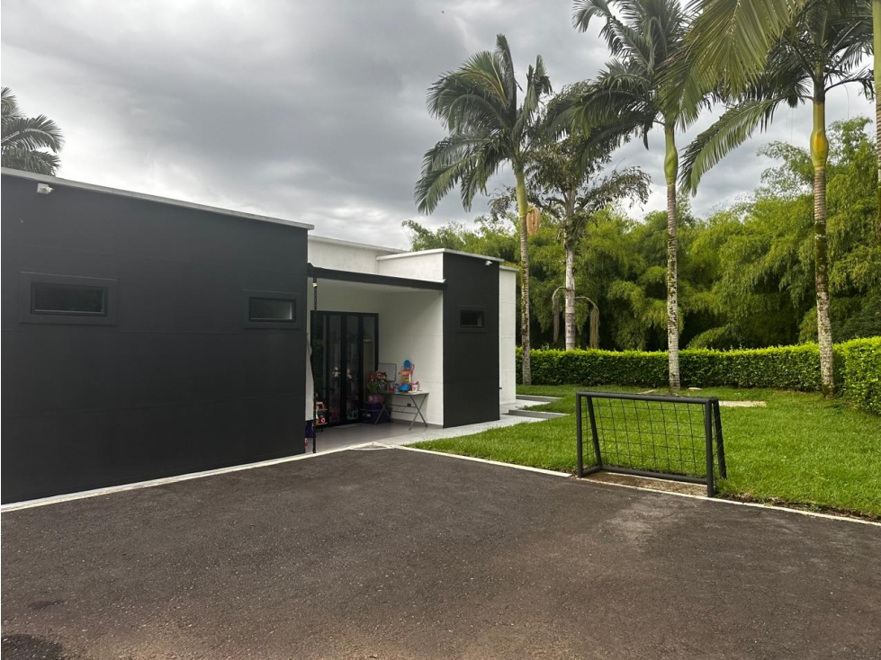HERMOSA CASA CAMPESTRE PARA VENTA O ALQUILER EN CERRITOS