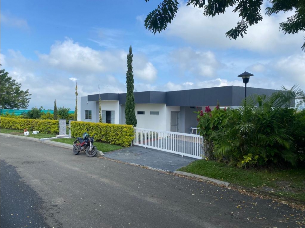 VENDO BELLA CASA CAMPESTRE EN CERRITOS PEREIRA - 1