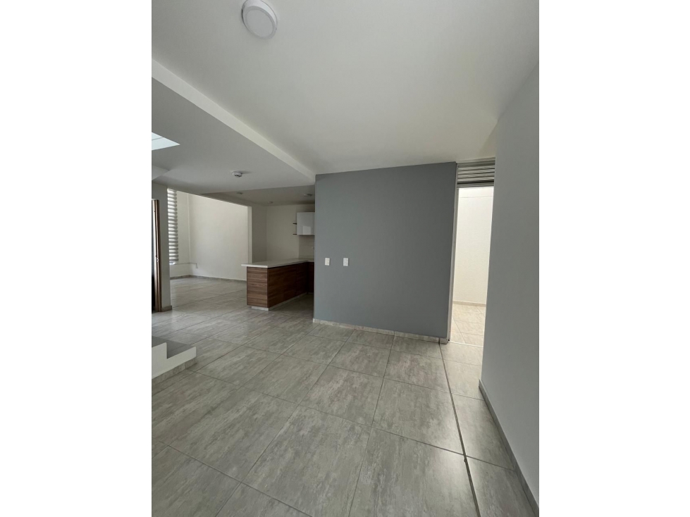 VENDO MARAVILLOSA CASA VIA CONDINA