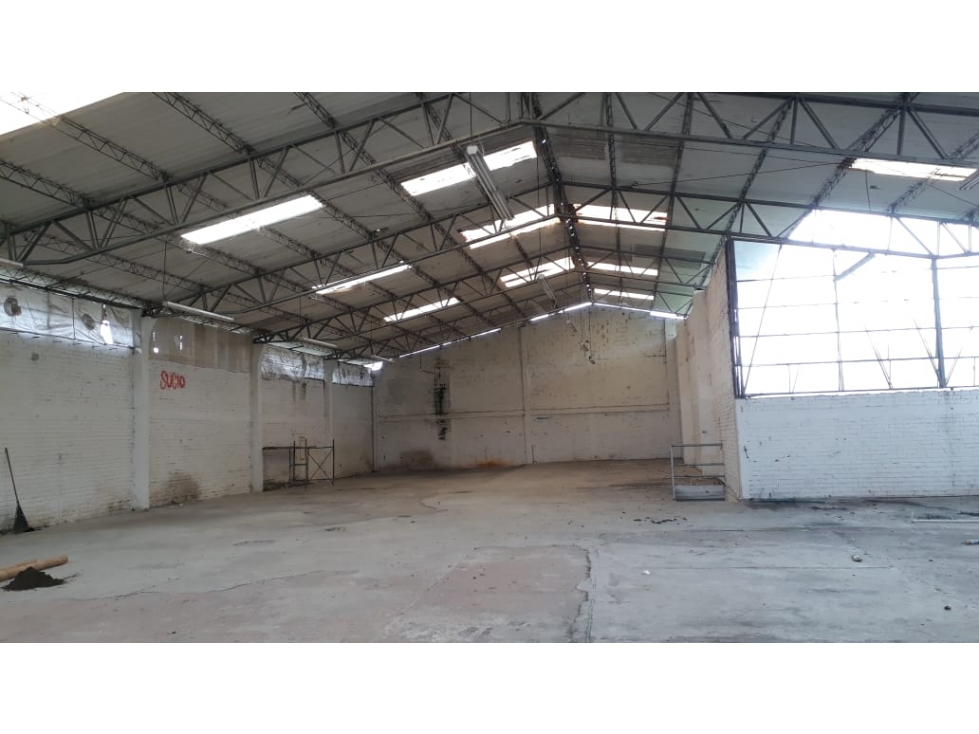 Vendo Bodega industrial de alto estándar en la Vía Armenia Pereira