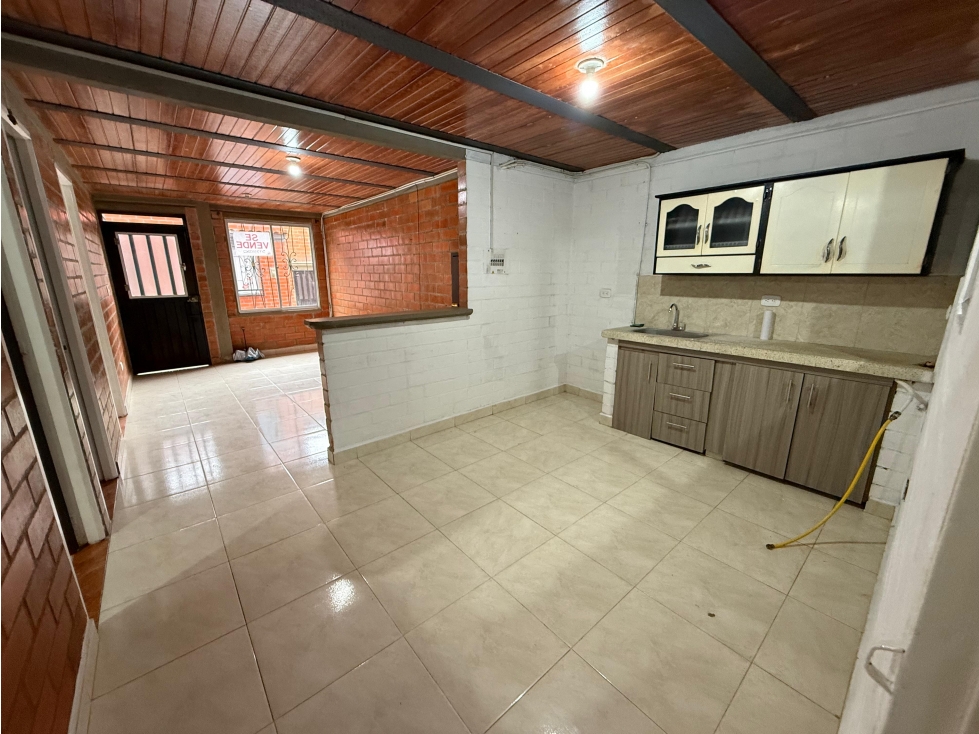 VENDO CASA CON DIVISION DE PISOS INDEPENDIENTES EN SANTA ROSA — foto 5