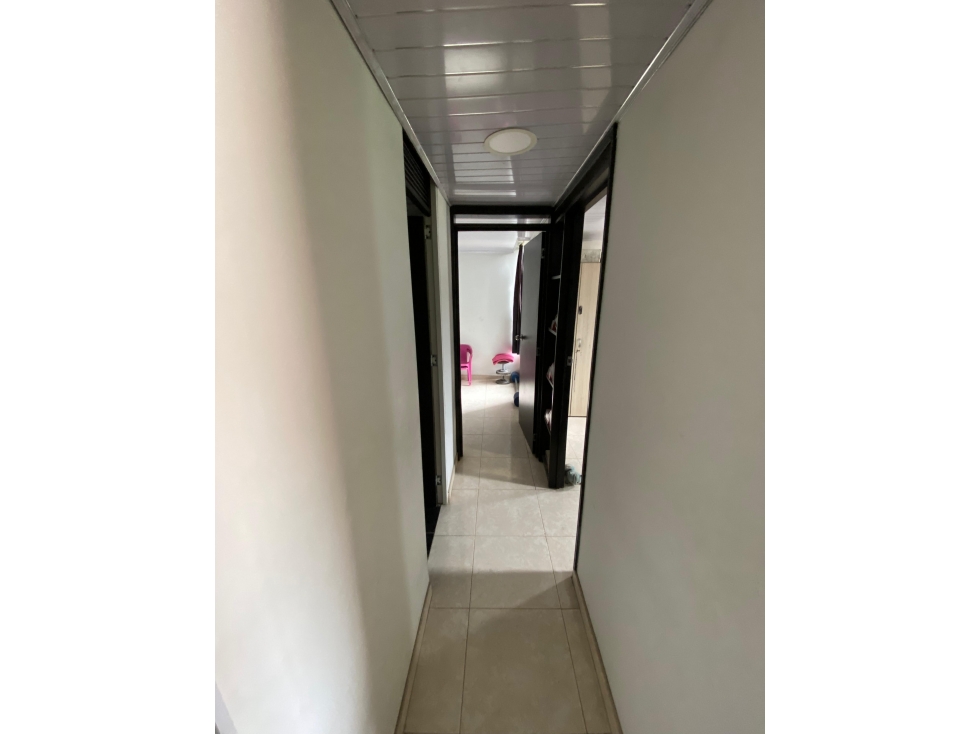 Vendo Apartamento en Conjunto Residencial Tucanes, sobre la auto sur — foto 3