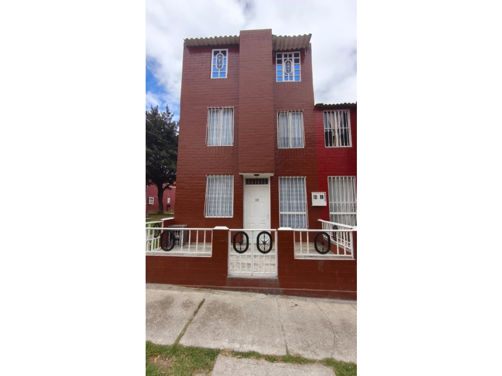 Se vende Casa en Bosques de Tibanica