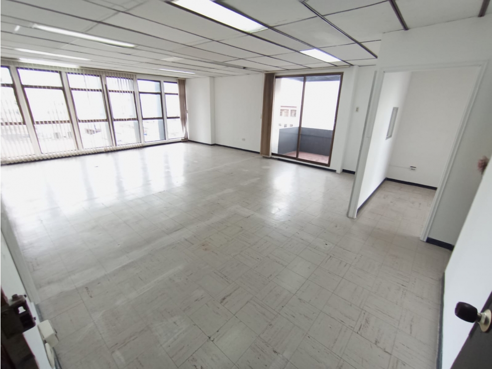 VENDO OFICINA PISO 7 PLAZA DE BOLIVAR, PEREIRA RISARALDA - 3