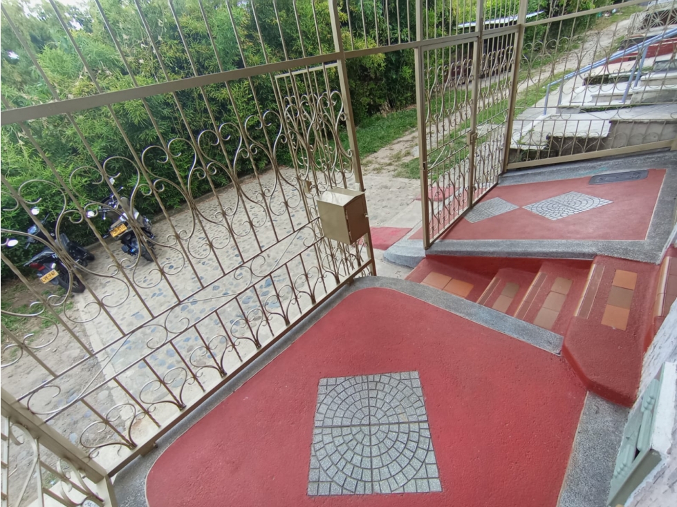 SE VENDE CASA DE DOS NIVELES EN EL BARRIO EL PRADO ARMENIA — foto 2