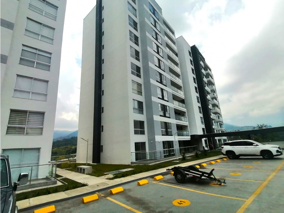 RENTAMOS APARTAMENTO AV. CENTENARIO ARMENIA QUINDIO — foto 2