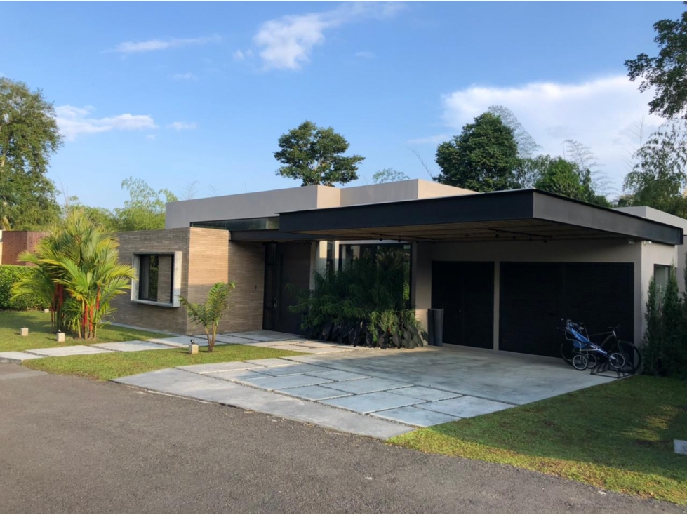 SE VENDE CASA EN CONJUNTO SECTOR EL TIGRE, PEREIRA