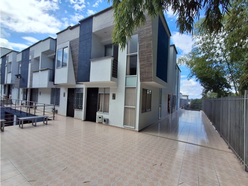 SE VENDE CASA EN CONJUNTO CERRADO SECTOR PUERTO ESPEJO ARMENIA QUINDIO