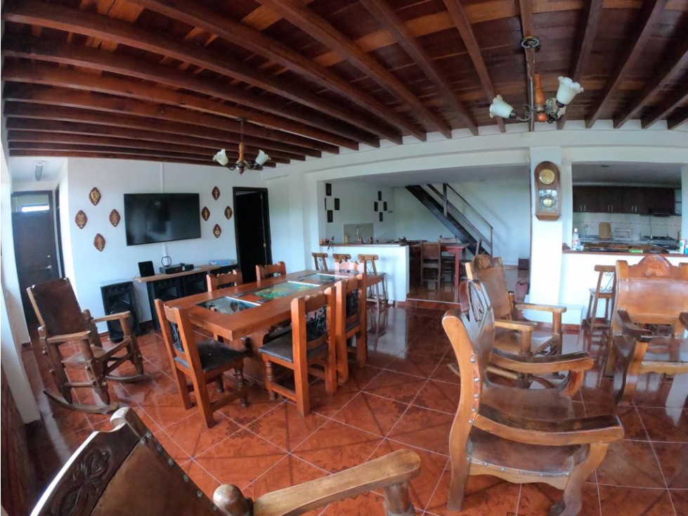 Se Vende Chalet La Pola Circasia — foto 4