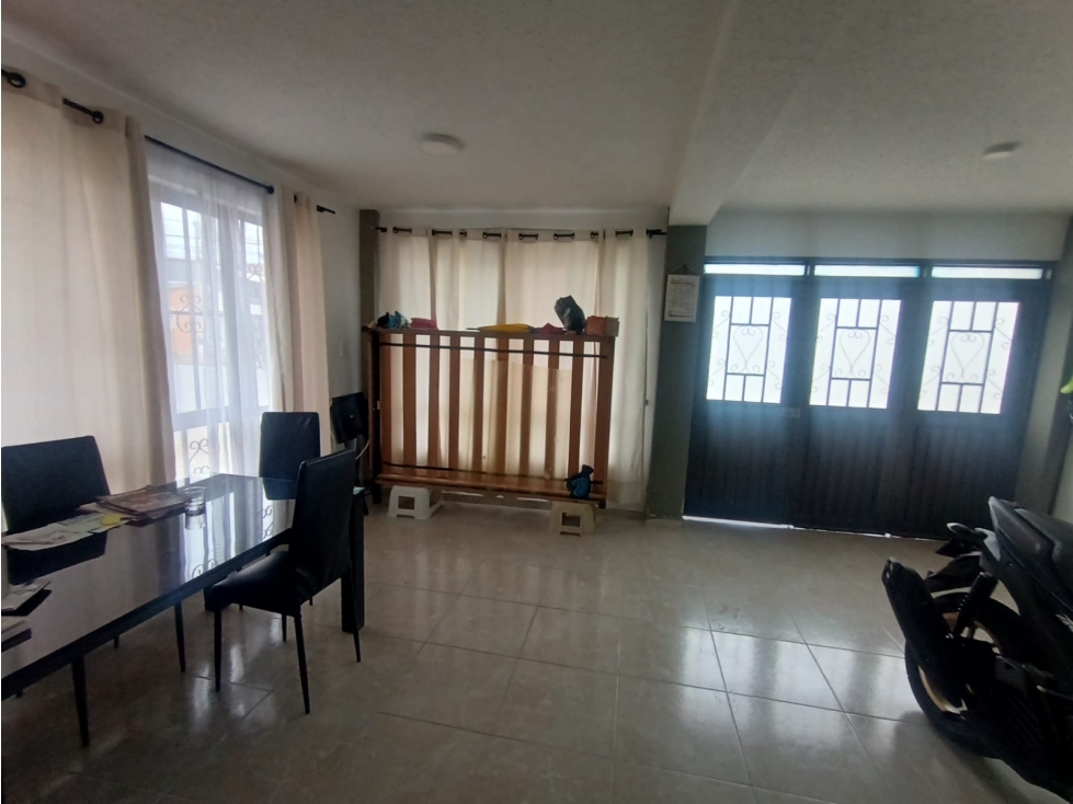 Se Vende Casa Ubicada S. Barrio El Limonar — foto 3