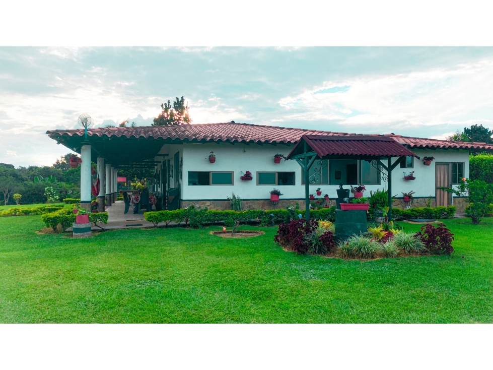 Se Vende Chalet En Condominio En La Tebaida - 1