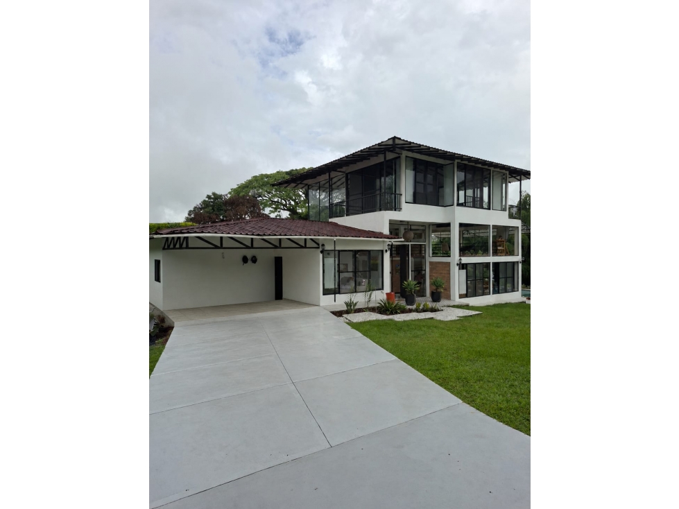 Se Vende Casa Campestre en Condominio en el Caimo - Quindío