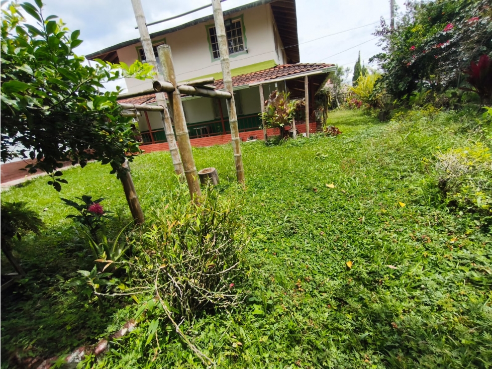 Se Vende Casa Campestre en el S. Av centenario Armenia - Quindío.