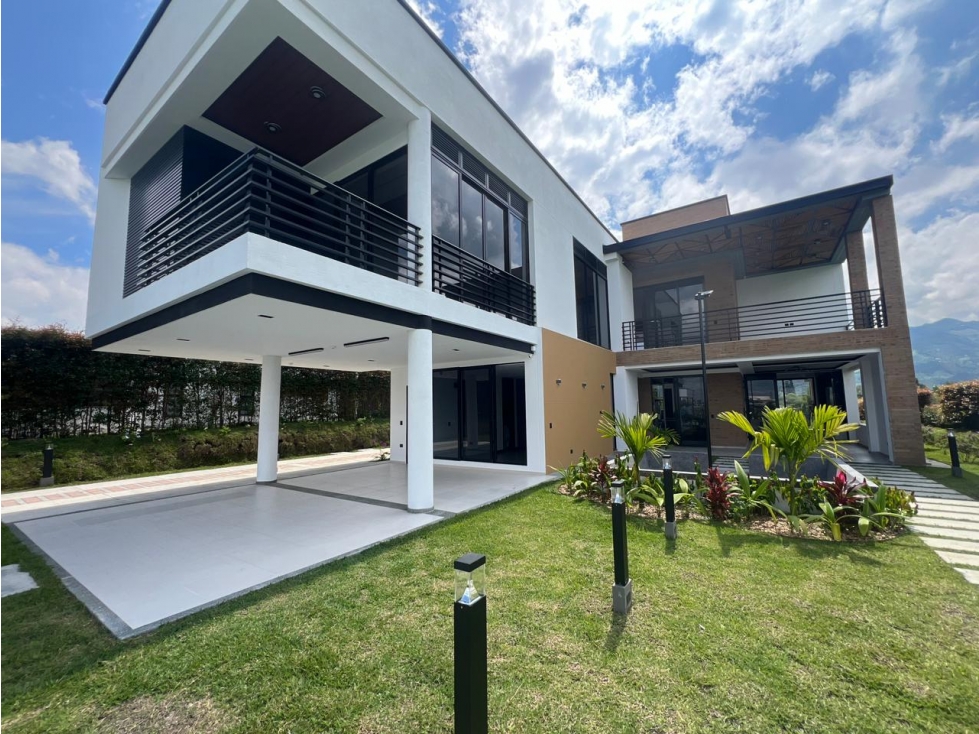 Se Vende Casa Campestre En Condominio En Calarcá - Quindío - 1