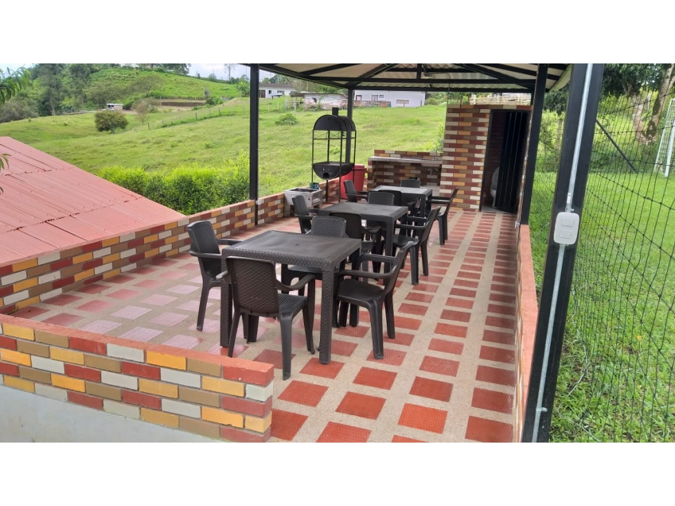 Se Vende Chalet En Armenia - 6