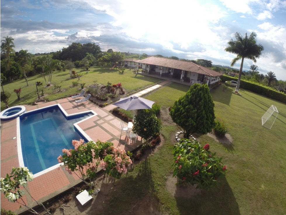 Se Vende Chalet En Condominio En La Tebaida - 2