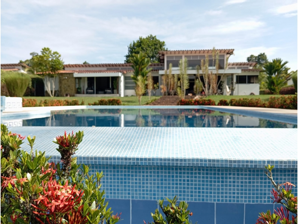 Se vende Casa Campestre C.C Armenia - La Tebaida Quindío