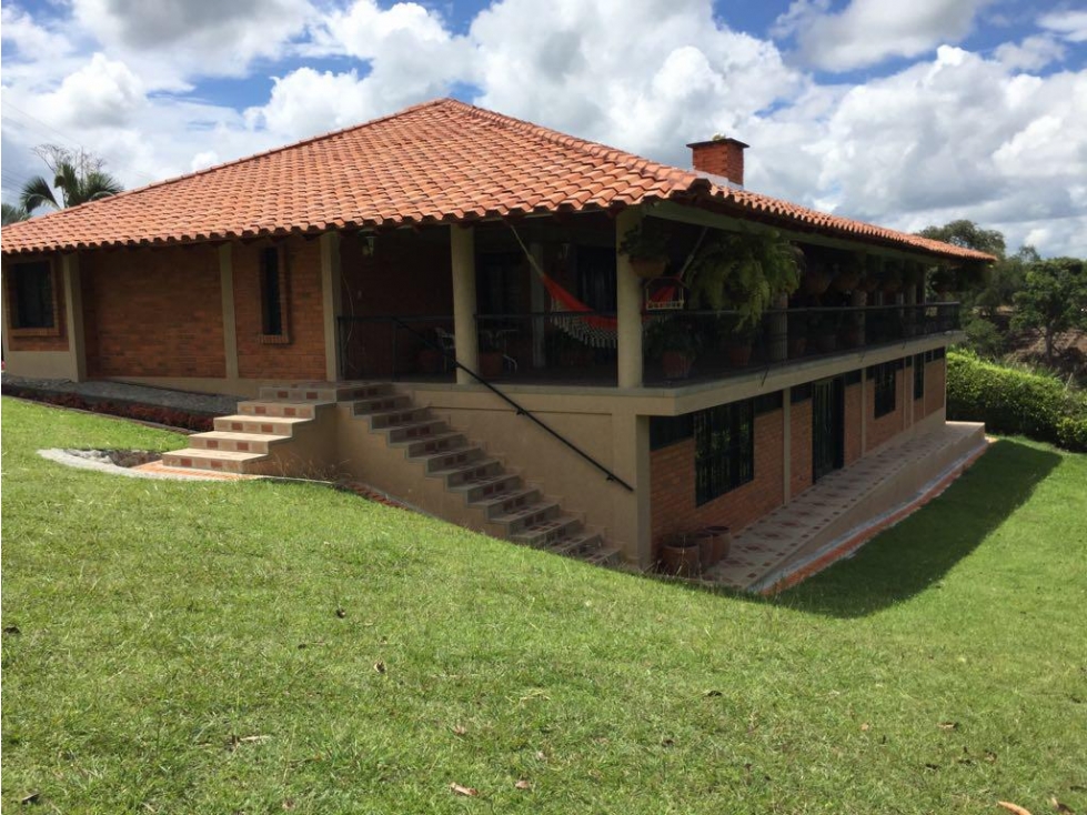 Se vende Casa Campestre Quimbaya - Alcalá Valle del Cauca - 1