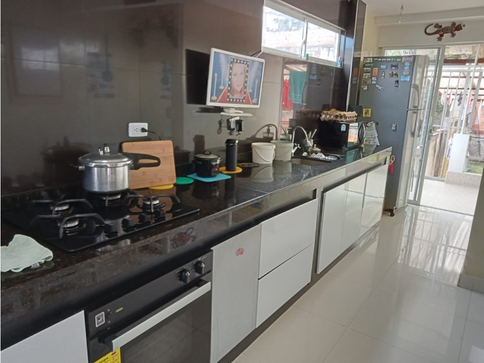 Se Vende Casa Bifamiliar S. Barrio San José Armenia — foto 5