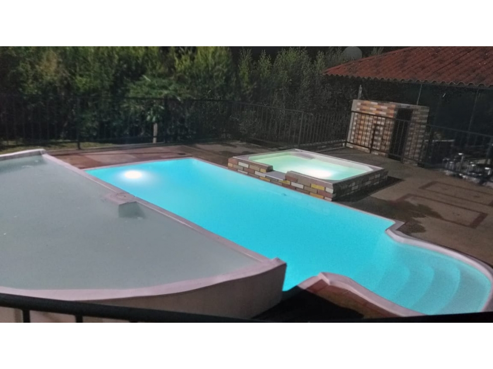 Se Vende Chalet En Armenia - 3