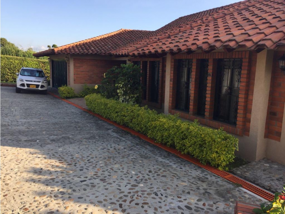 Se vende Casa Campestre Quimbaya - Alcalá Valle del Cauca - 2