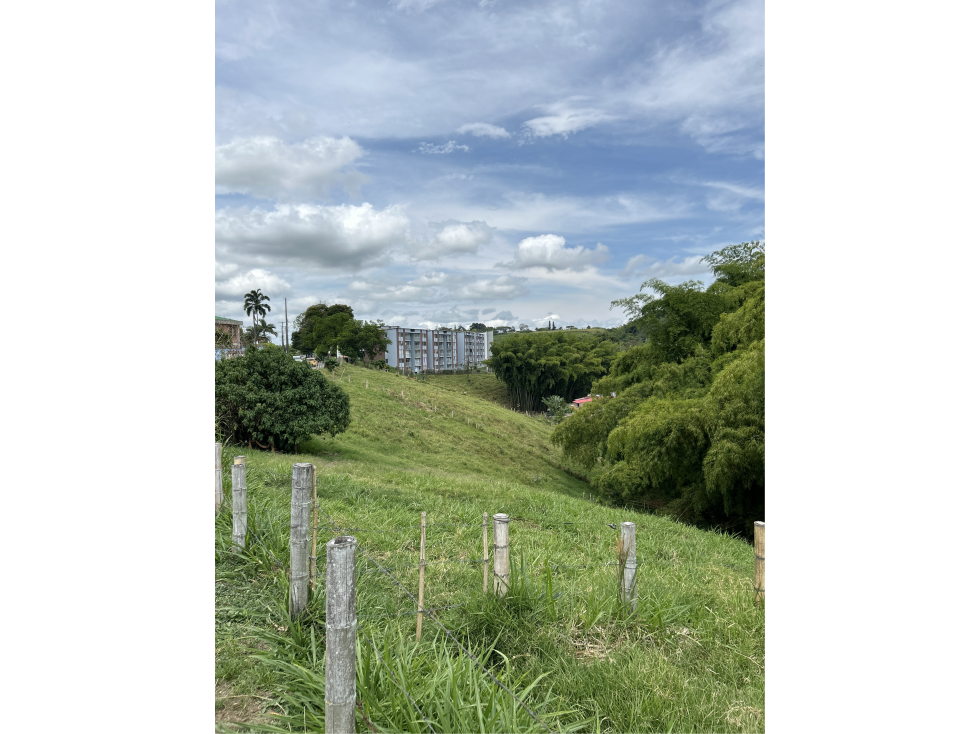 Se Vende Lote Urbano En Montenegro — foto 2
