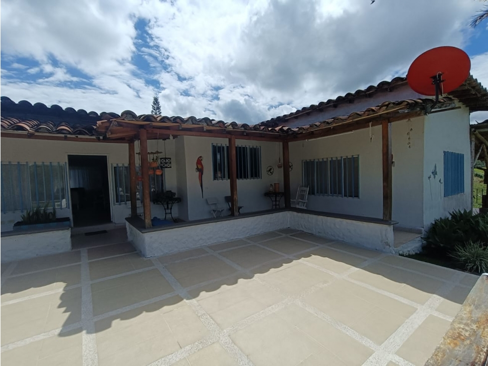 Se Vende Chalet En Condominio Entre Quimbaya - Alcala - 2