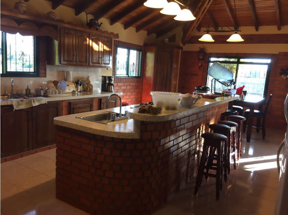 Se vende Casa Campestre Quimbaya - Alcalá Valle del Cauca - 4