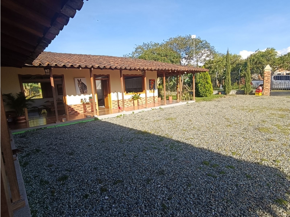 Se Vende Chalet Via Montenegro - Quimbaya - Quindío - 1