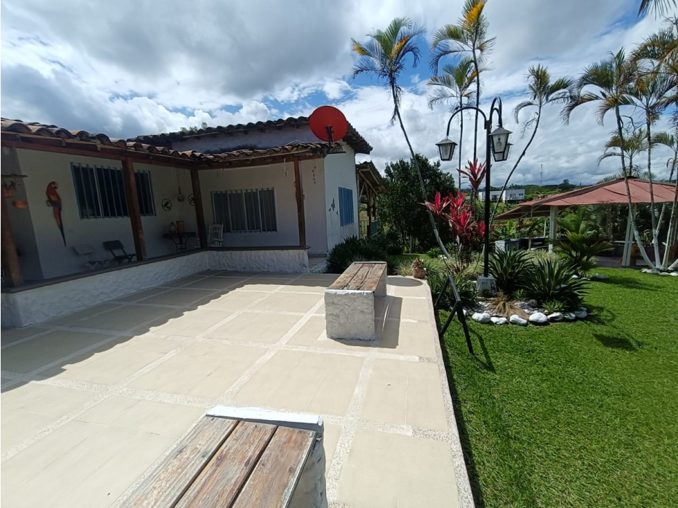 Se Vende Chalet En Condominio Entre Quimbaya - Alcala - 3
