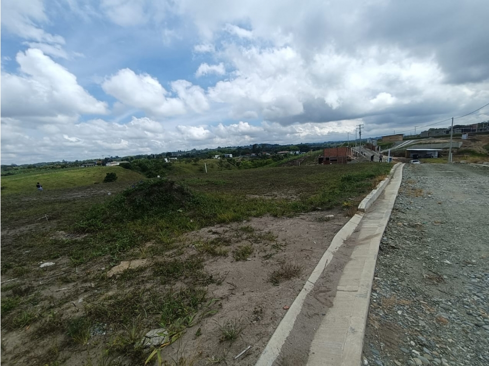 Se Vende Lote En Hojas Anchas - Armenia - Quindío — foto 6