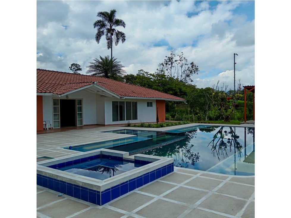 Se Vende Chalet En Condominio En Barcelona - Quindío