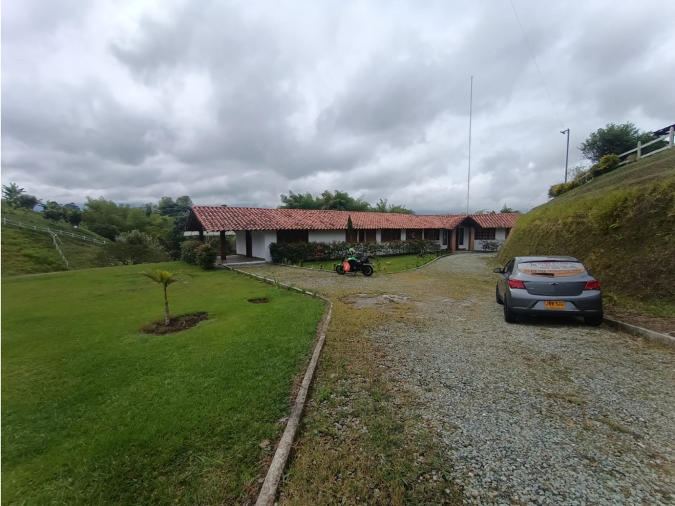Se Vende Casa En Condominio Campestre Via Circasia - Montenegro
